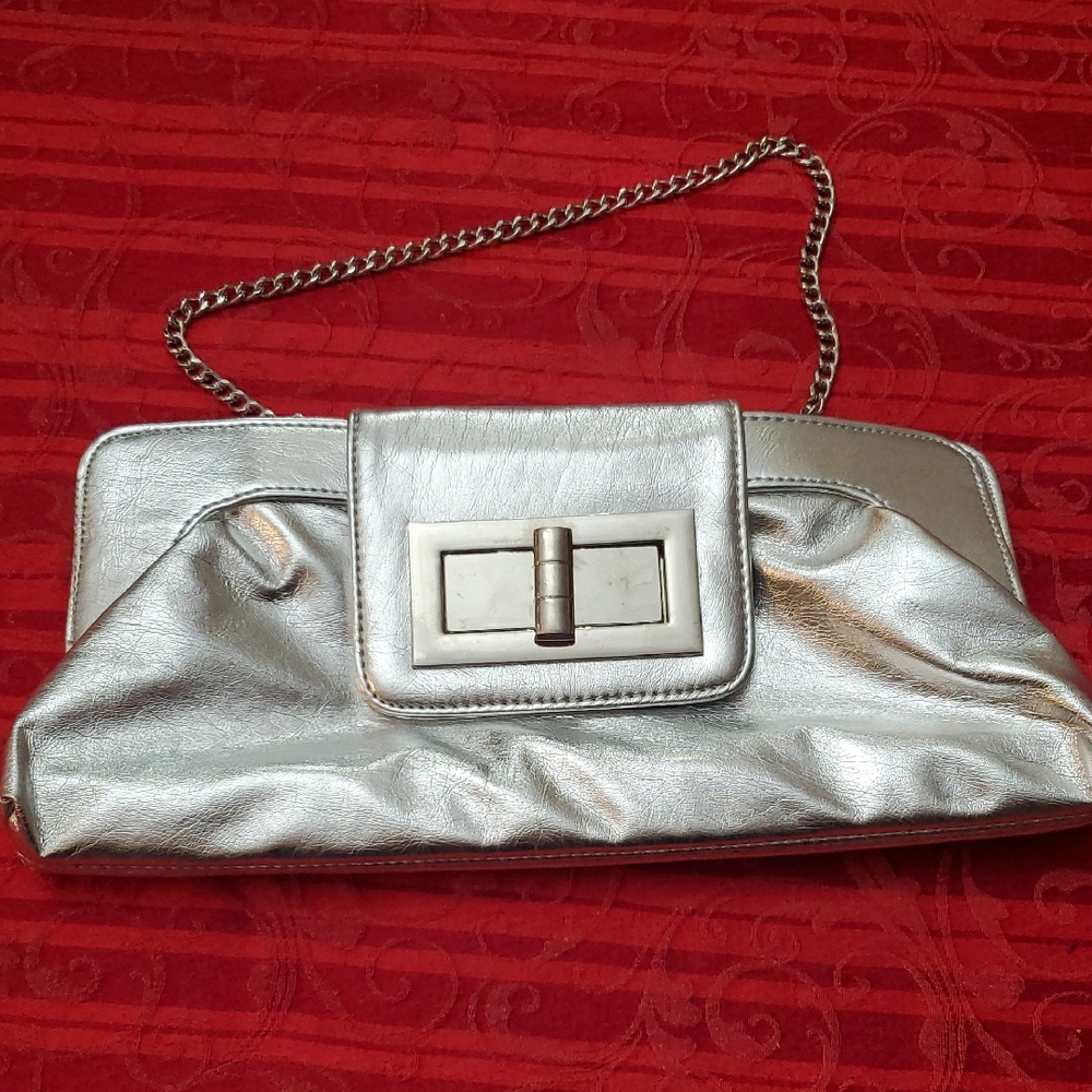 Silver Chain Clutch